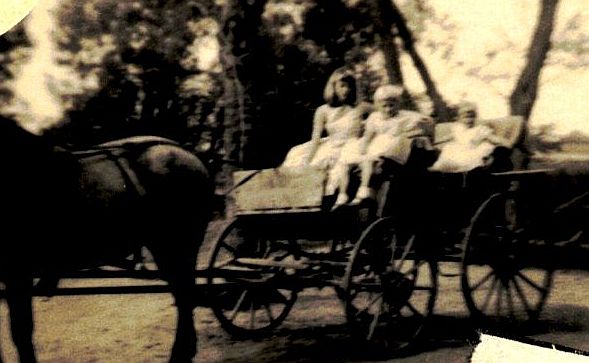 CCF_000463_Pferdekutsche1957