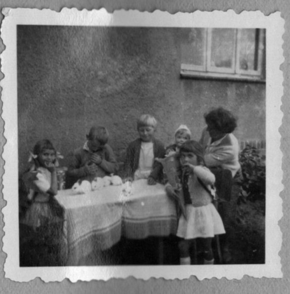 Neu_1_CCF_000303_EinschulungTinaundMarita_1962_002