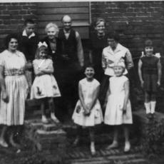 Neu_1_Neu_1_CCF_000308_Wietow1962oder63_FamKuhnEricaundBöschOmaundOpaKuhn_maritaOldenburg-002