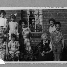 CCF_00031185GeburtstagOmaKuhn_Wietow1963_KuhnundBöschundMarita