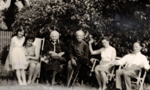 Neu_1_CCF_000324_GoldeneHochzeitOmaundOpaKuhn_Lübow1965_002