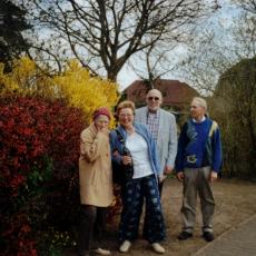 CCF_000167 Frühjahr2007-Jan,Mieke, Willi und Lotte