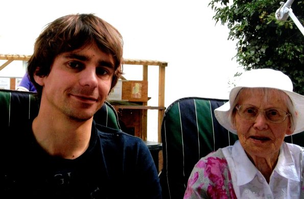 CCF_000436_OpaWaltersgebJaschaundOmalOtte2007